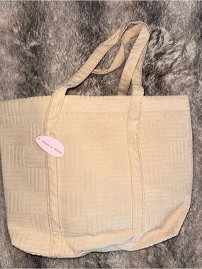 Stone & Stitch Cream Quilted Tote Bag